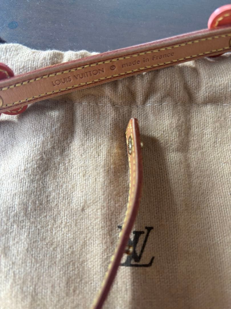 Louis Vuitton フラワーモチーフ ベルト