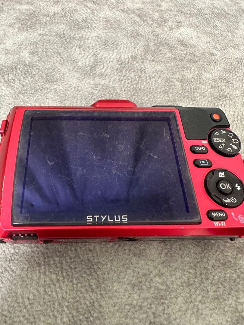オリンパス　OLYMPUS TG-4 Tough STYLUS レッド本体のみ