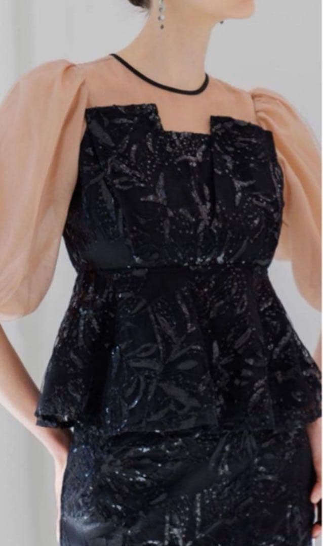 シアーパフスリーブペプラムスパンコール花柄Leja サイズS