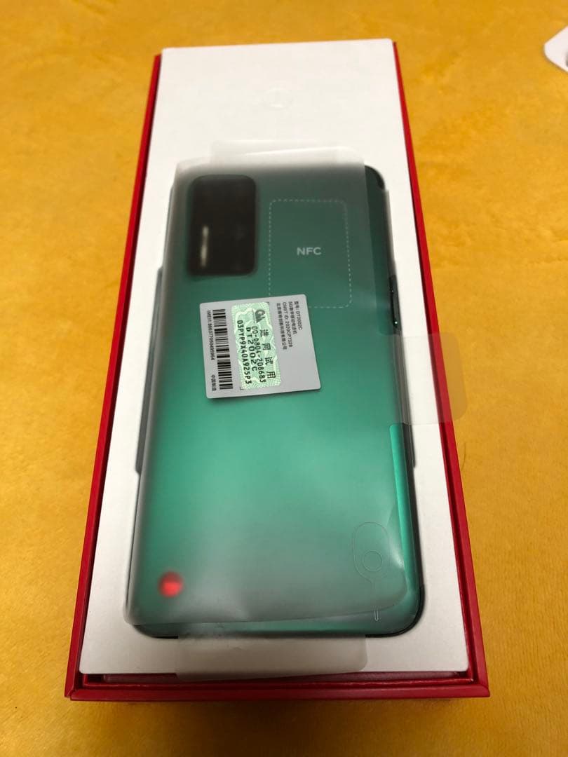 Smartisan nut R2 12+256G と　TNT Go セット