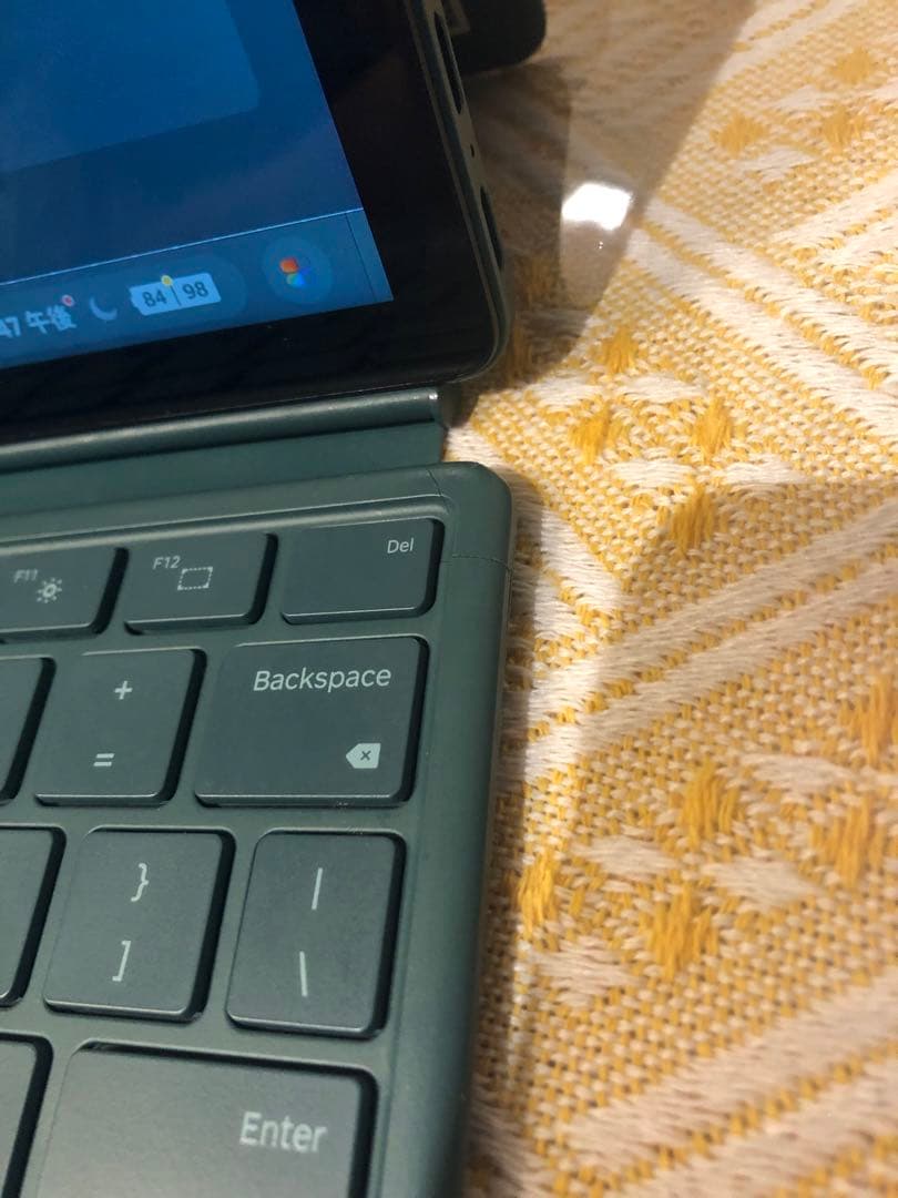 Smartisan nut R2 12+256G と　TNT Go セット