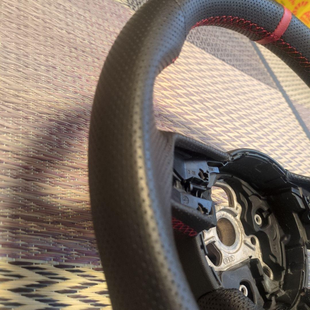 アウディaudi ステアリング・ハンドル RS3