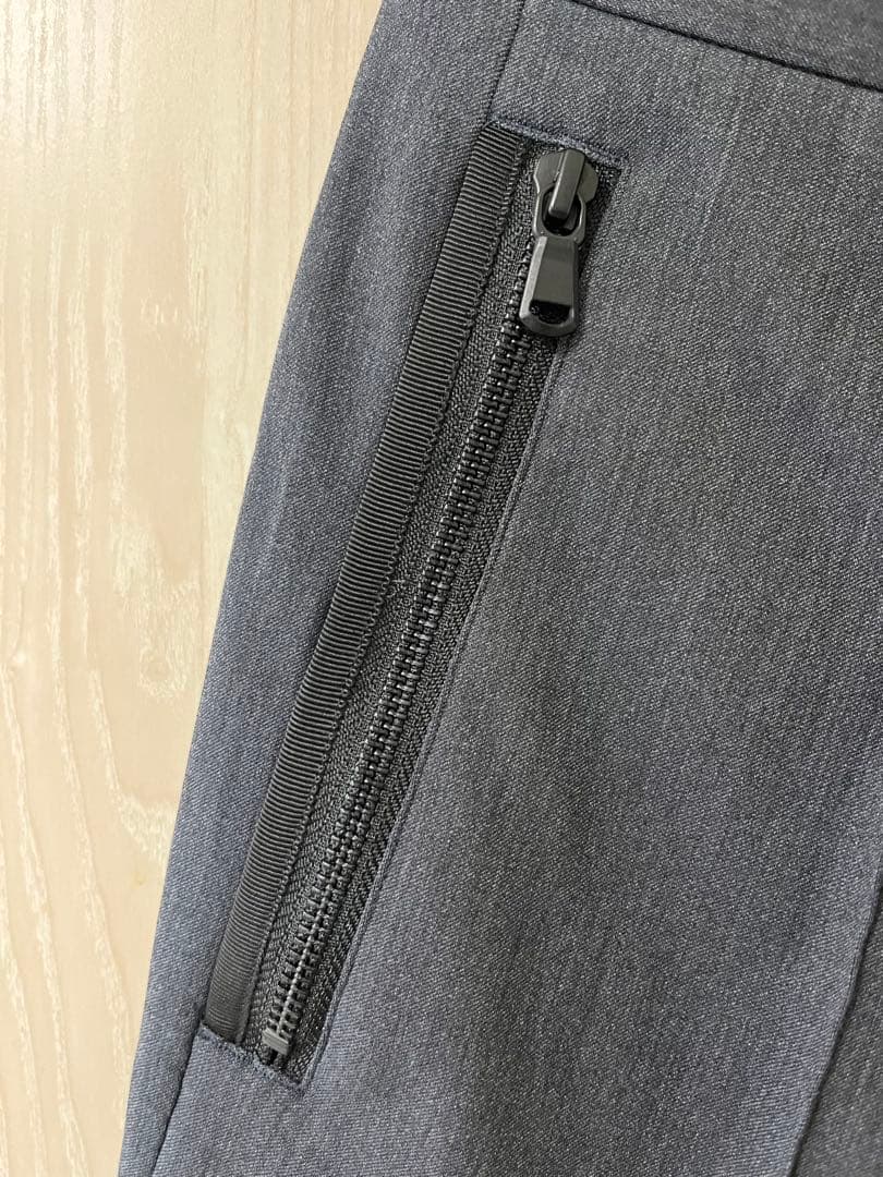 【美品】アウール＇ＬＩＮＡＴＥ＇ ツイルテーパードパンツ