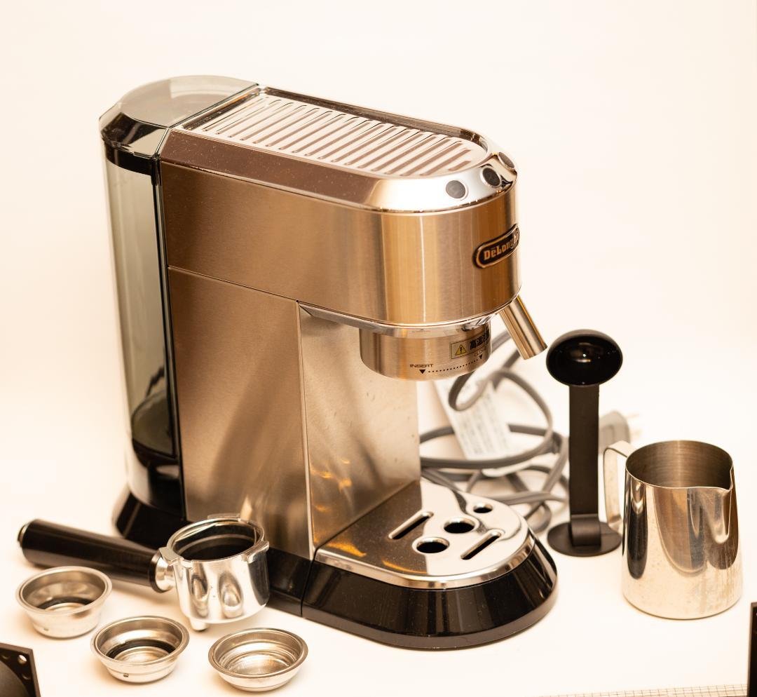 EC680M デロンギ デディカ　エスプレッソ カプチーノメーカー