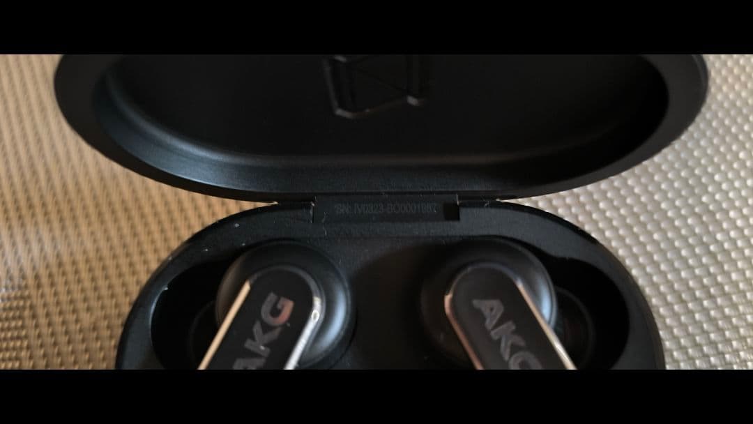 美品AKG N5hybrid ワイヤレスイヤホン ブラック