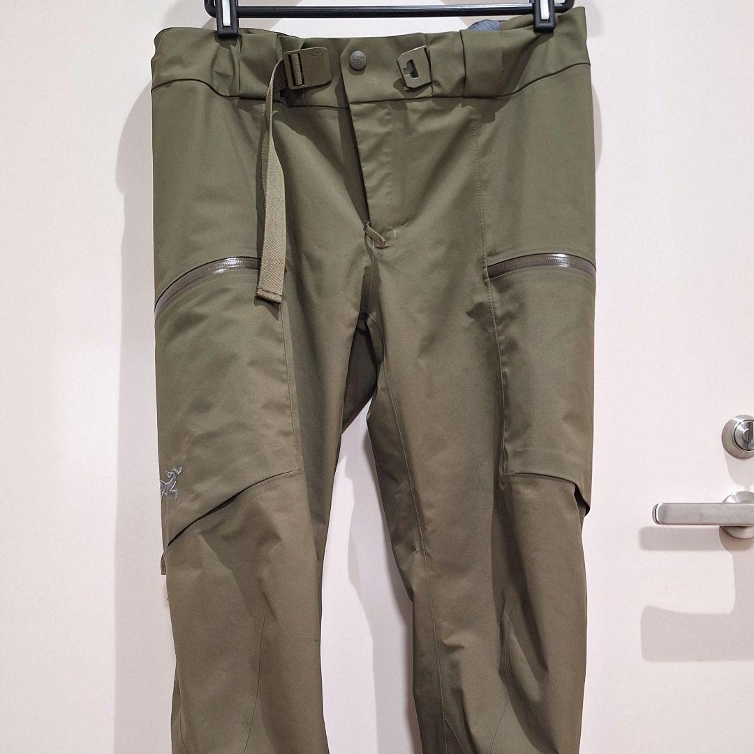 Arc'teryx GORE-TEX セイバーパンツ カーキ