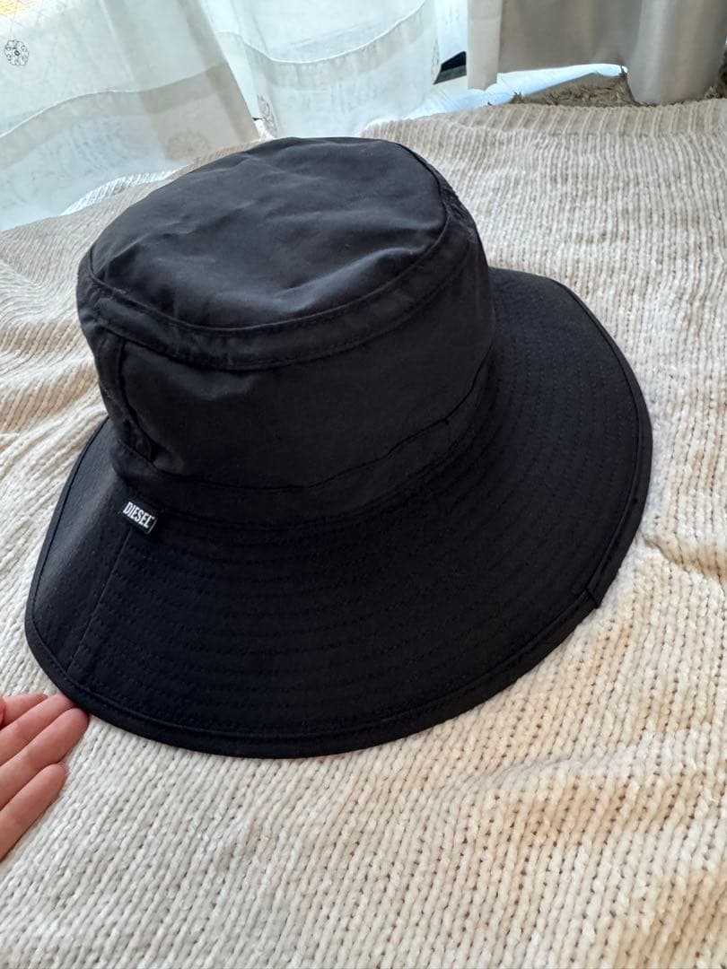 ディーゼル　DIESEL バケットハット　つば広　帽子　ロゴ　ブラック　黒　夏