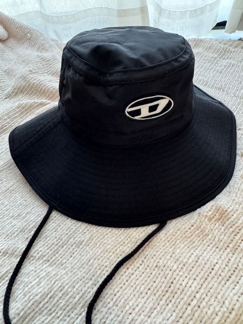 ディーゼル　DIESEL バケットハット　つば広　帽子　ロゴ　ブラック　黒　夏