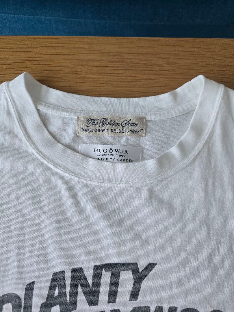 HUG Ō Wār ×レミレリーフ ヴィンテージ風コラボ Tシャツ