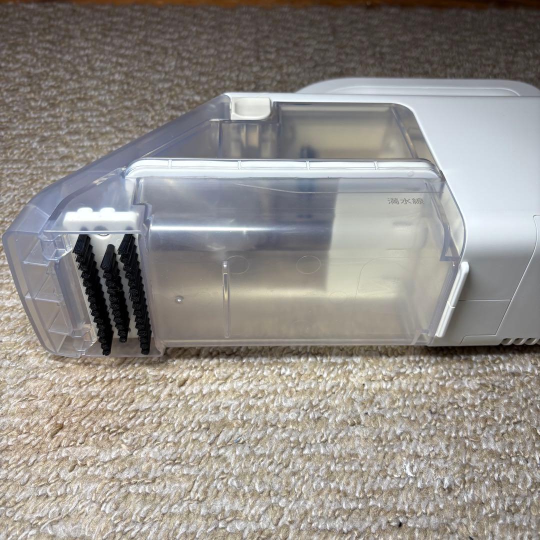 美品✨23年 アイリスオーヤマ ハンディリンサークリーナー RNSK-B200D