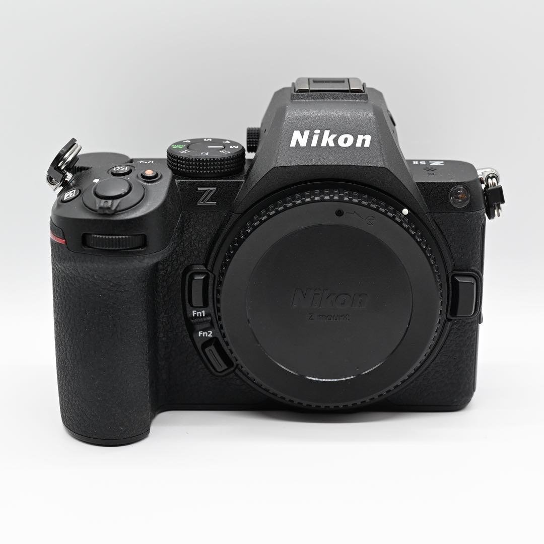 ※今月末までの出品【シャッター1633枚】極美品 Nikon Z5II ボディ