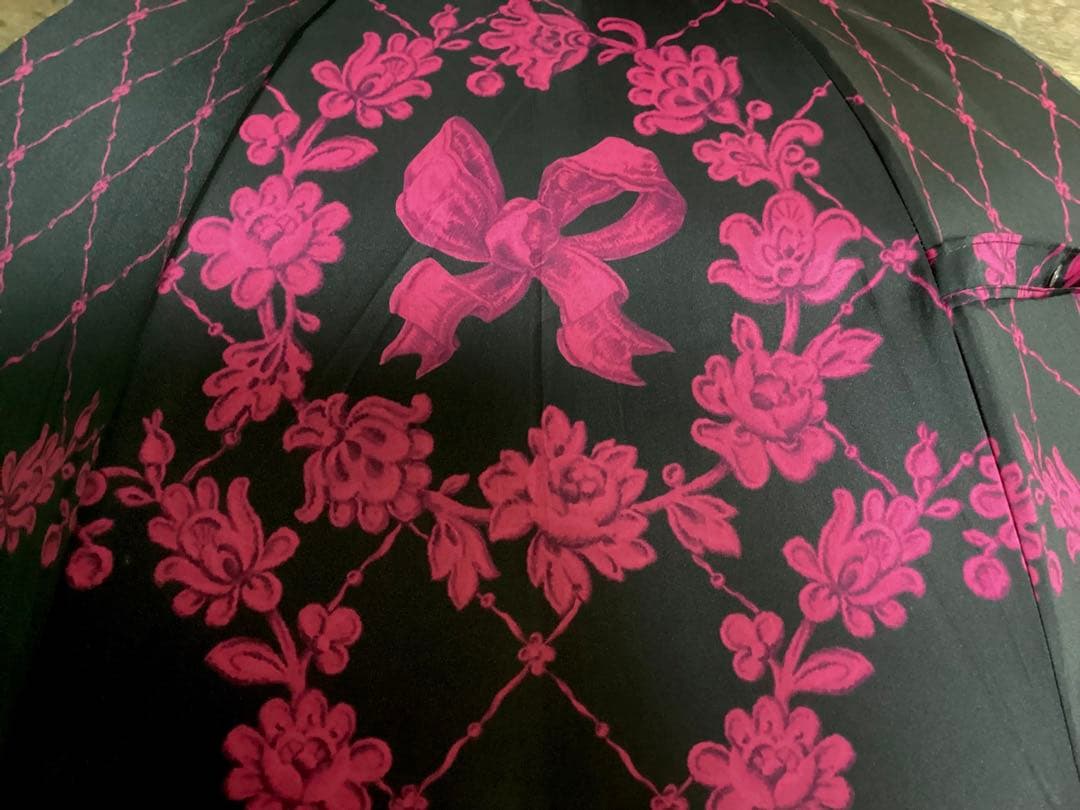 シャンタルトーマス　晴雨兼用傘　Chantal Thomass 日傘　パゴダ