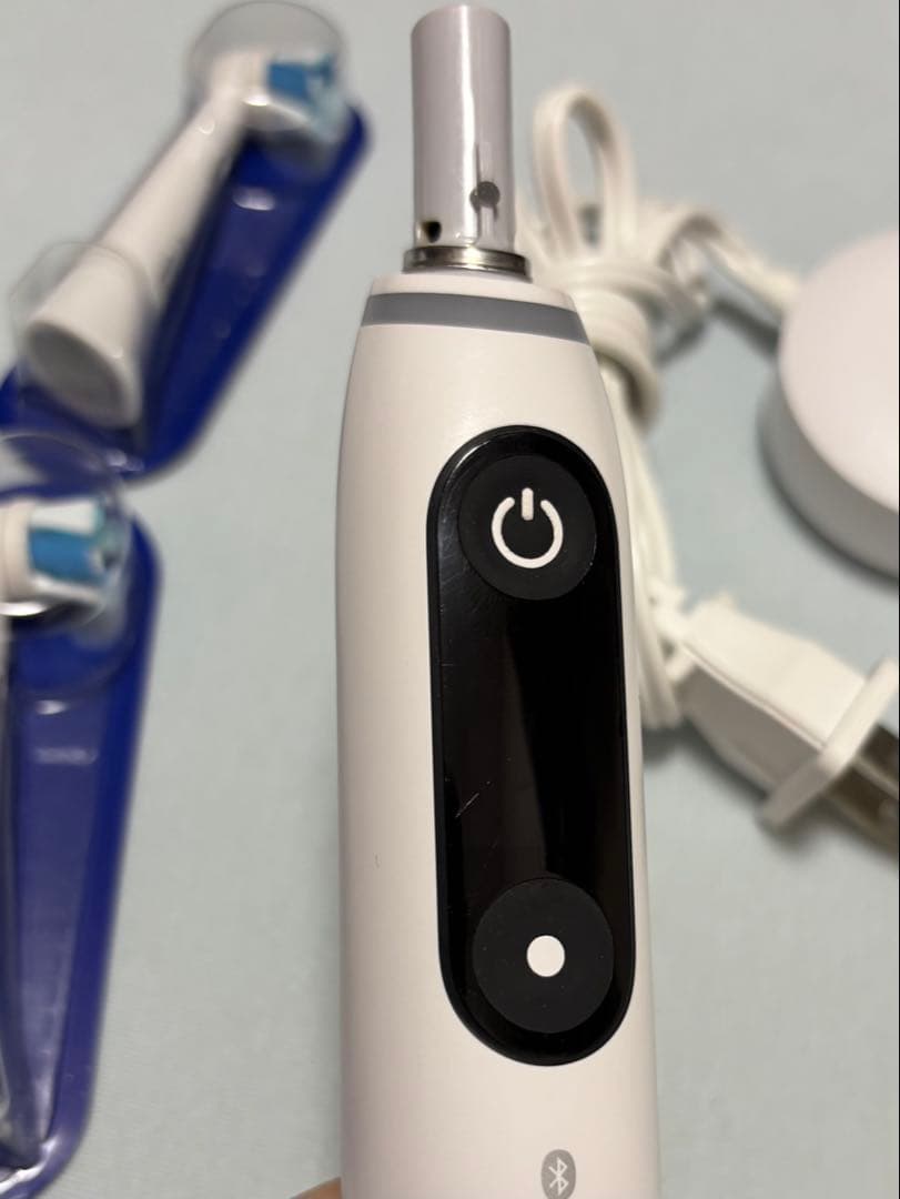 iOシリーズ8 ホワイト [オーラルB /回転式 /AC100V-240V]