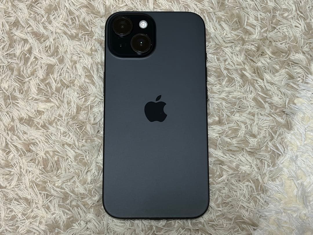 Apple iPhone15 128GB ブラック SIMフリー 中古