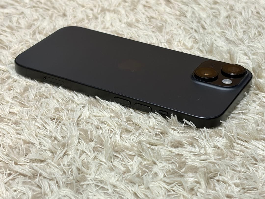 Apple iPhone15 128GB ブラック SIMフリー 中古