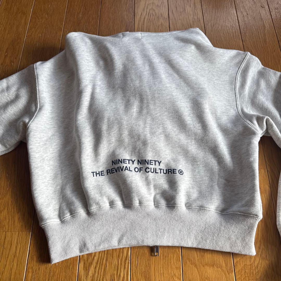 NINETY NINETY フード付きパーカー