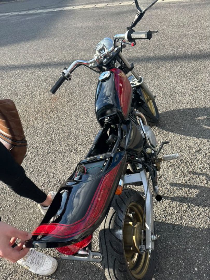 エイプ外装セットz2仕様 アルミ塗装 赤黒 テールランプ付き