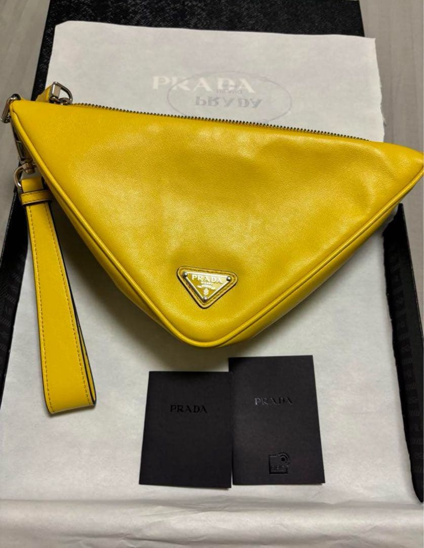 PRADA プラダ トライアングルポーチ バッグ イエロー 男女兼用　新品