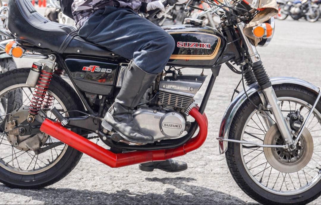 ヨシムラ　KYB　リアサスペンション