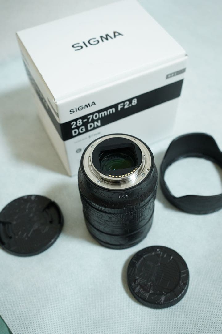 SIGMA 28-70mm F2.8 DG DN ズームレンズ