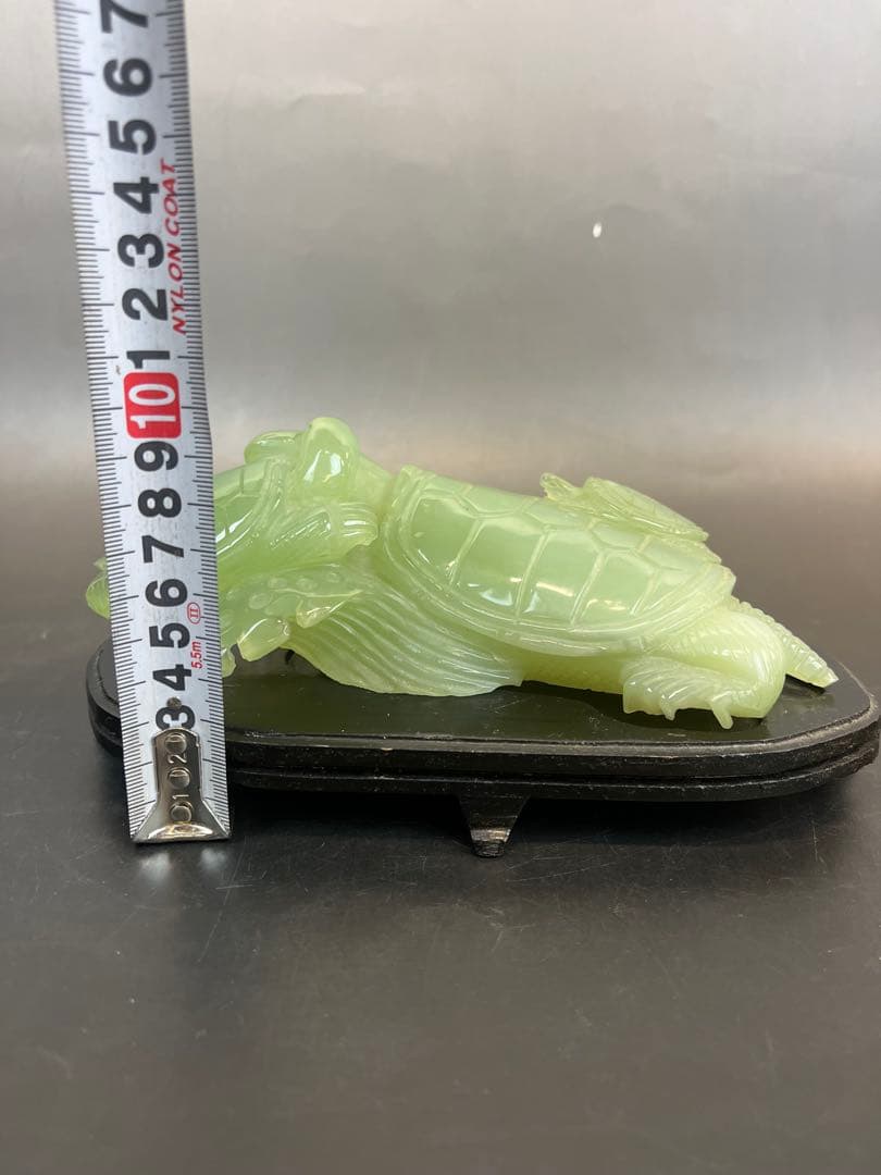 ［美品］翡翠亀　横19cm台付き　送料込み
