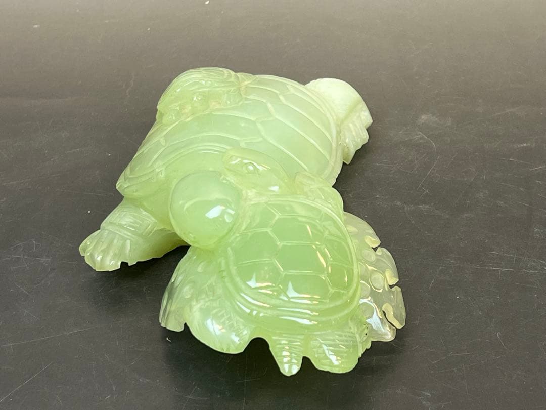 ［美品］翡翠亀　横19cm台付き　送料込み