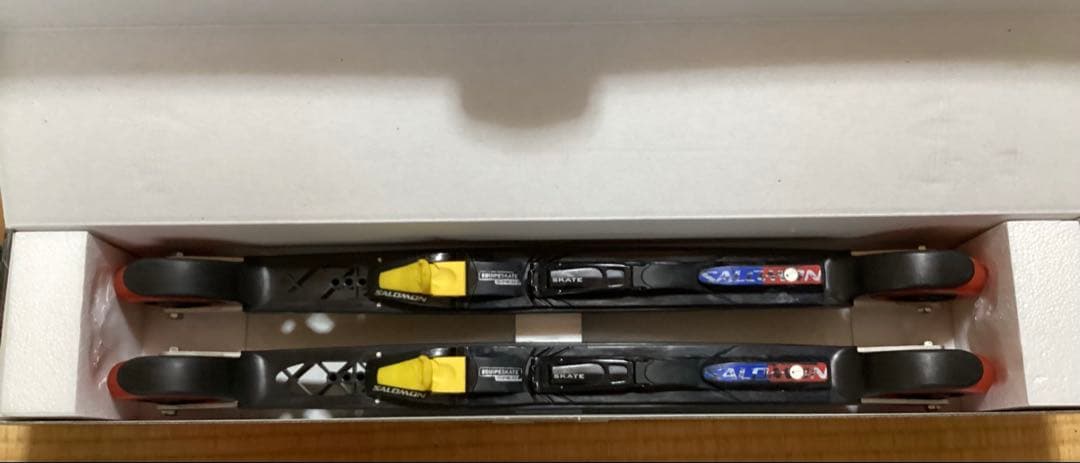 i-gliti スケーティングローラー　箱入り