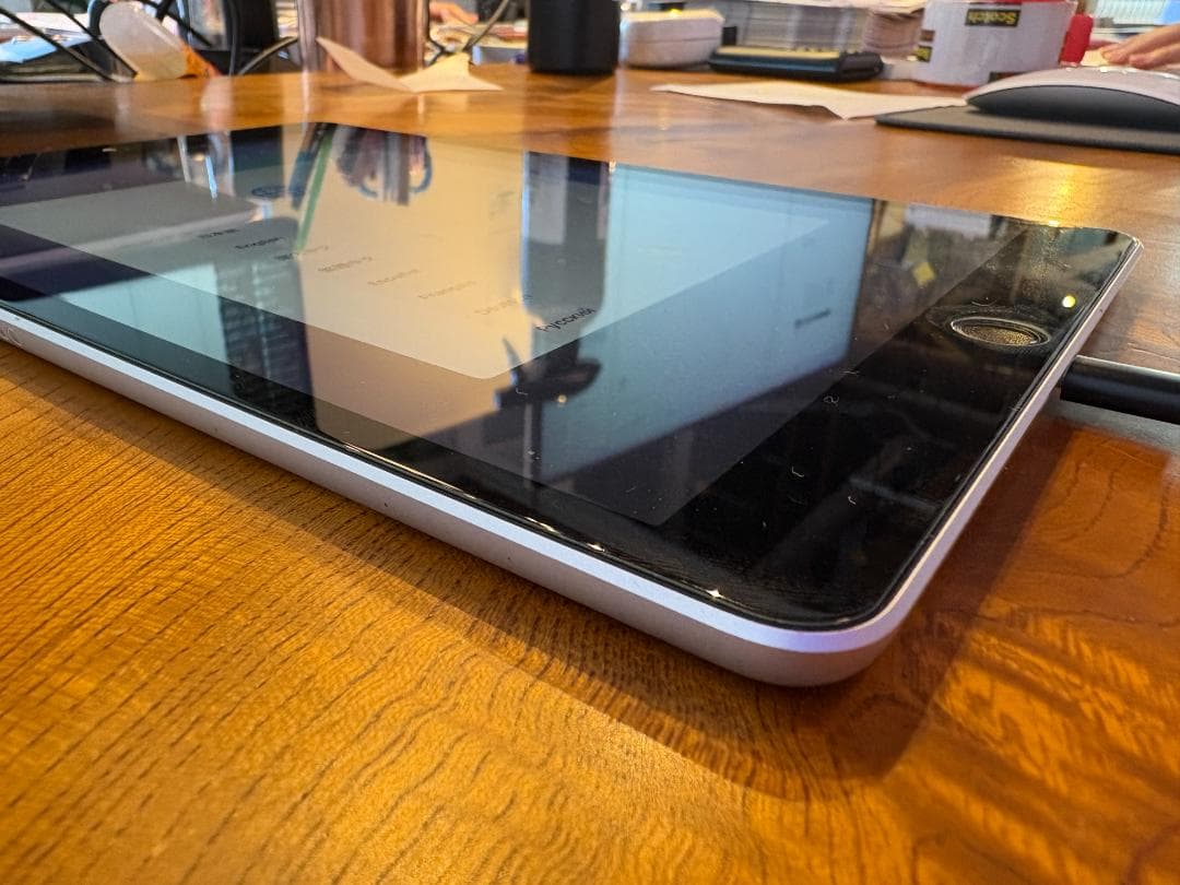 Apple iPad (第9世代) 64GBシルバー本体