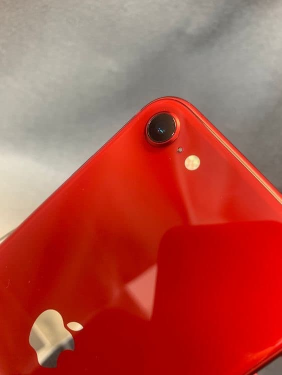 美品　国内版　SIMフリー　iPhoneSE　第3世代　128GB　レッド色