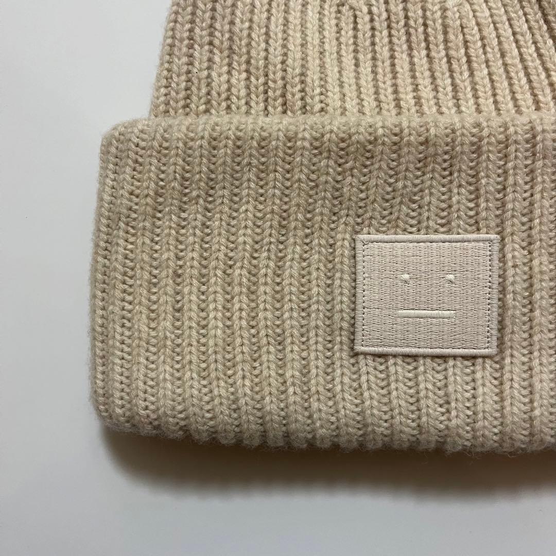 Acne Studios ベージュ ニット帽