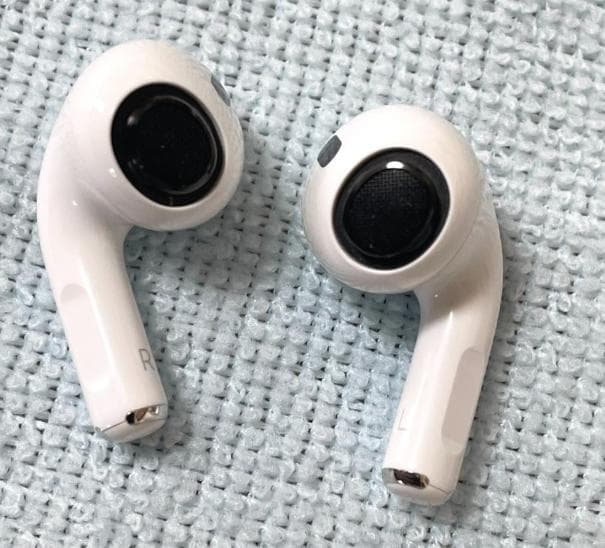 AirPodsPro2 usb-C Apple純正 極美品 オマケ→ 保護ケース