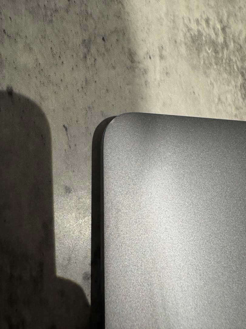 美品　MacBookAir (2020 13インチ)MVH22J/A