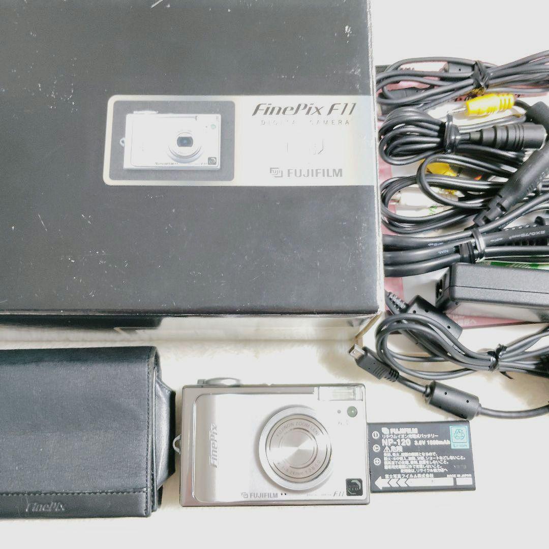 FUJIFILM FinePix F11 シルバー 箱 付属品