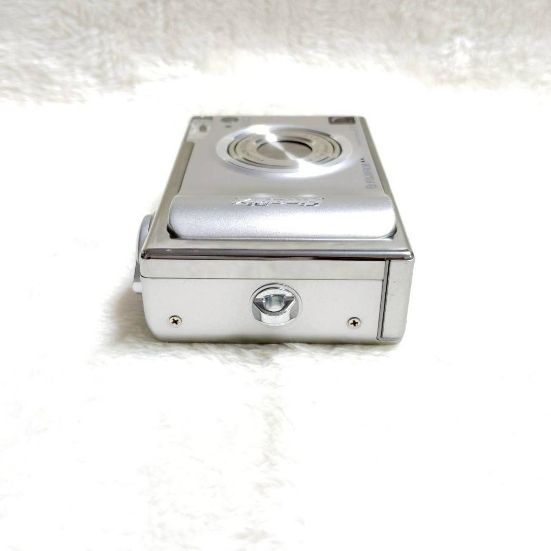 FUJIFILM FinePix F11 シルバー 箱 付属品