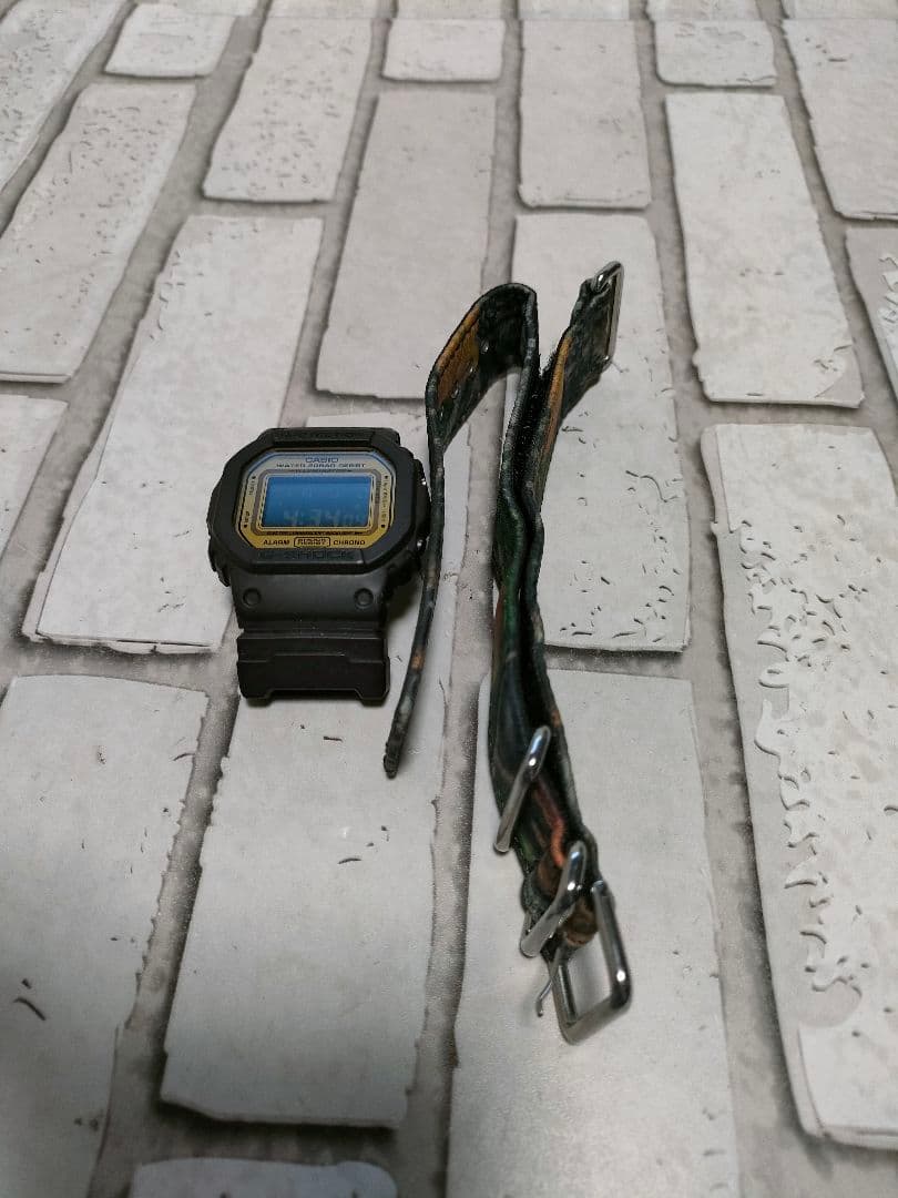 希少！レアモデル！ CASIO G-SHOCK　DW-5600RC-5JF