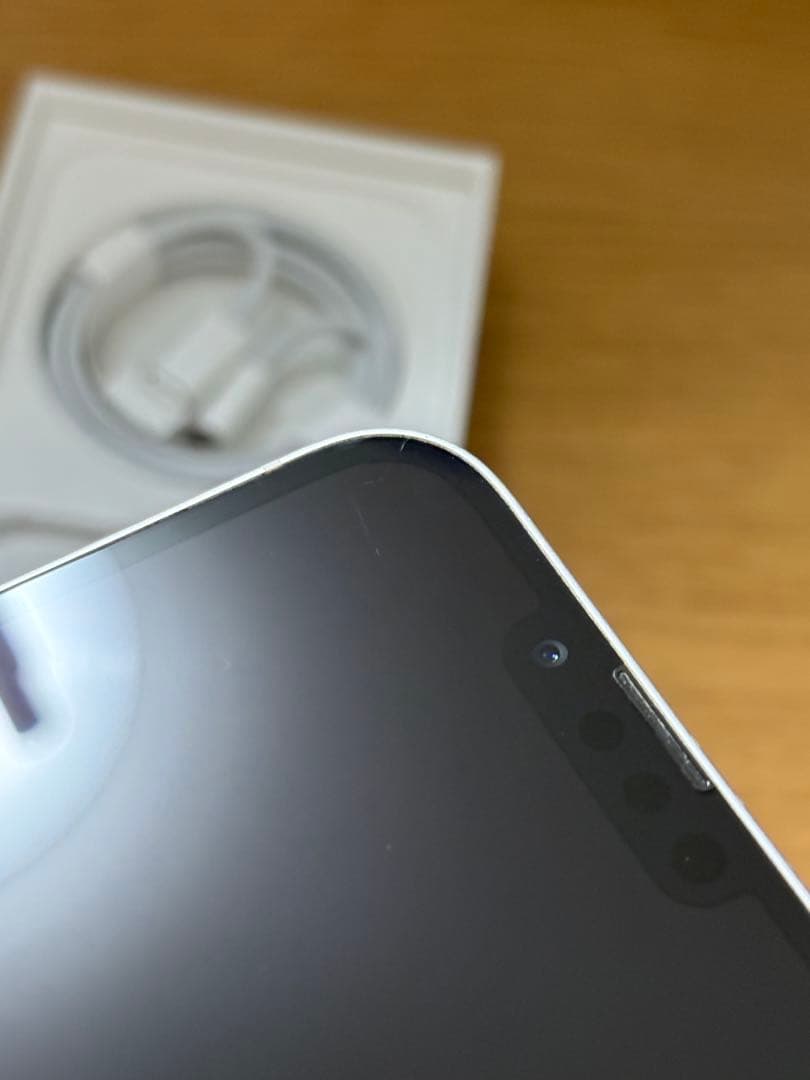 Apple iPhone 13 スターライト128GB