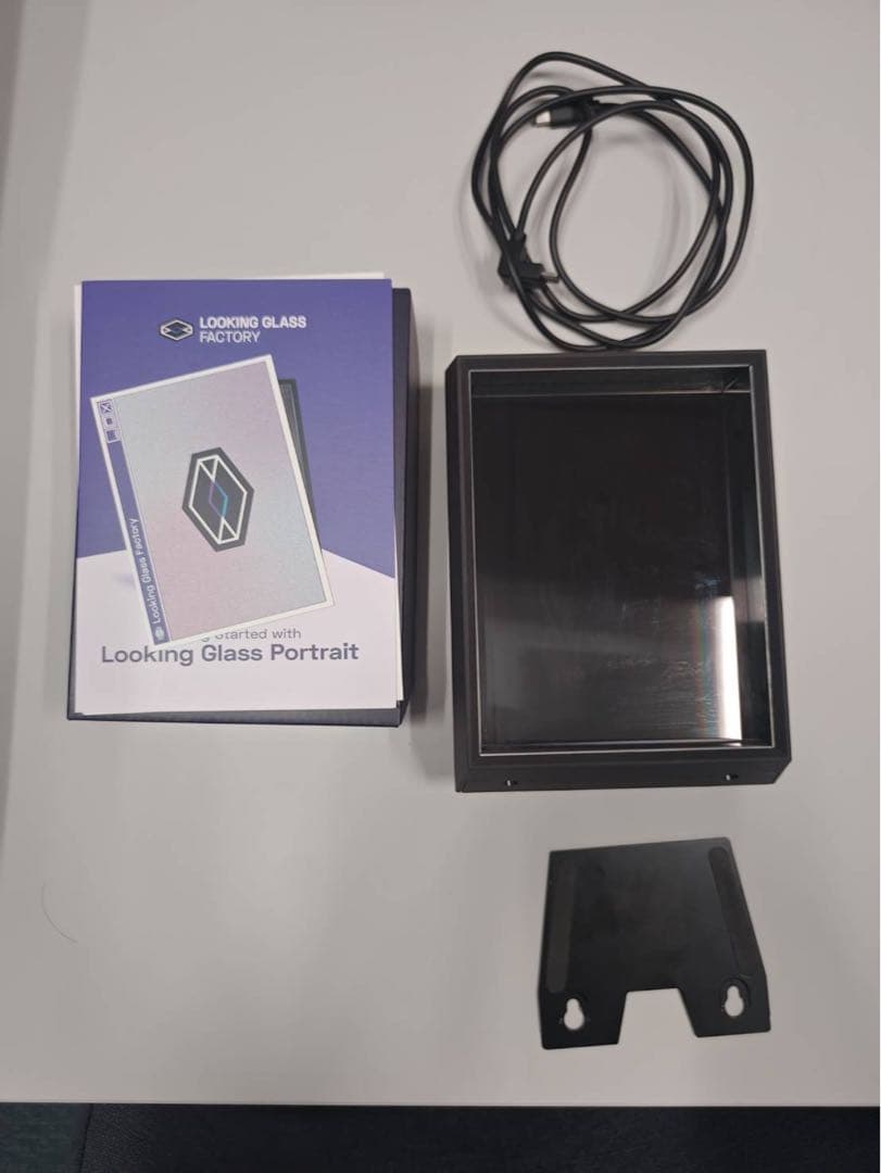 ディスプレイ・モニター本体 Looking glass portrait 3D