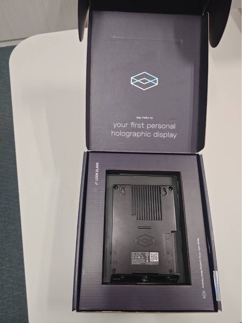 ディスプレイ・モニター本体 Looking glass portrait 3D