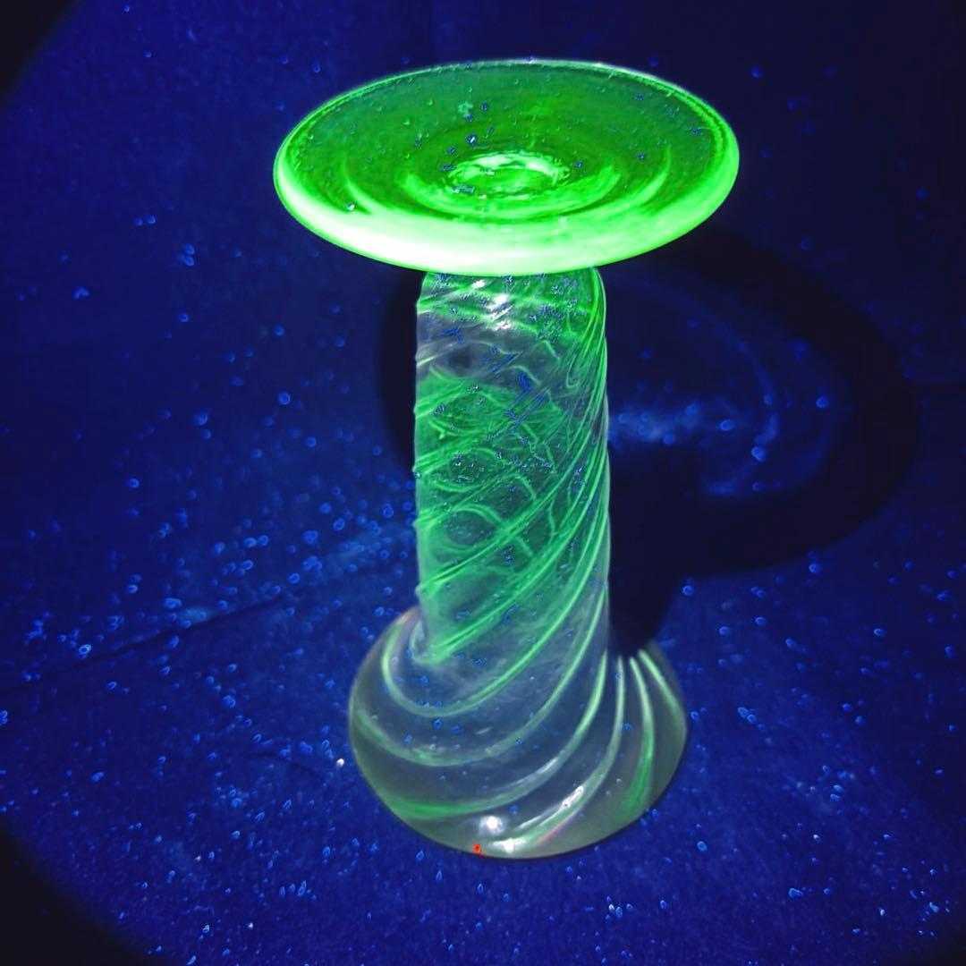 大正ガラス　昭和レトロ　戦前　花瓶　和ガラス　ウランガラス　年代物　レトロガラス