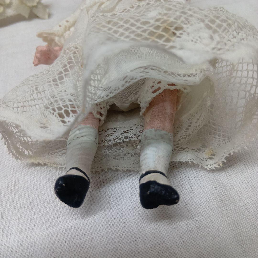 ♥ドイツからやって来た白いドレスがステキなアンティークビスクドール　ミニョネット