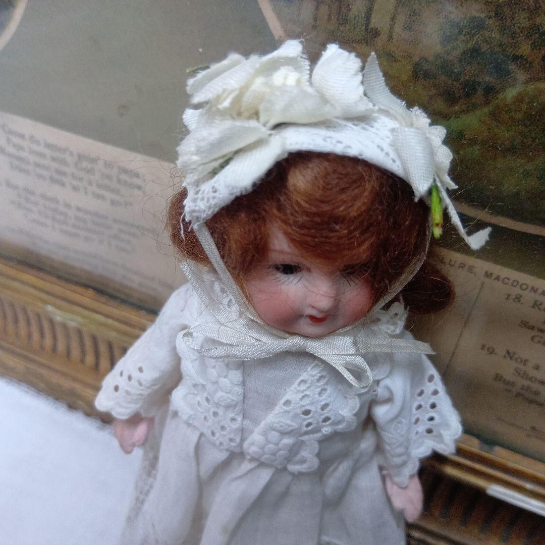♥ドイツからやって来た白いドレスがステキなアンティークビスクドール　ミニョネット