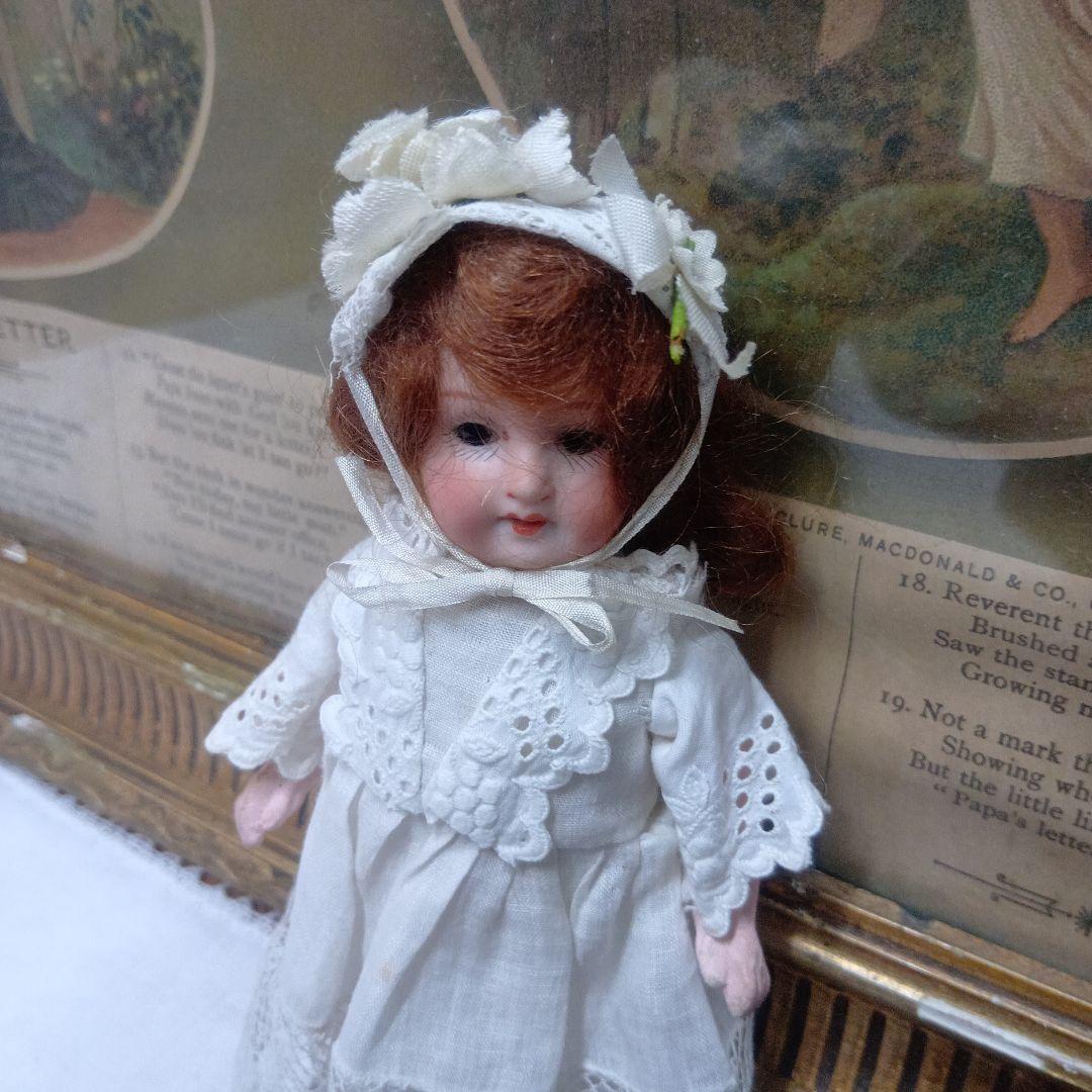 ♥ドイツからやって来た白いドレスがステキなアンティークビスクドール　ミニョネット
