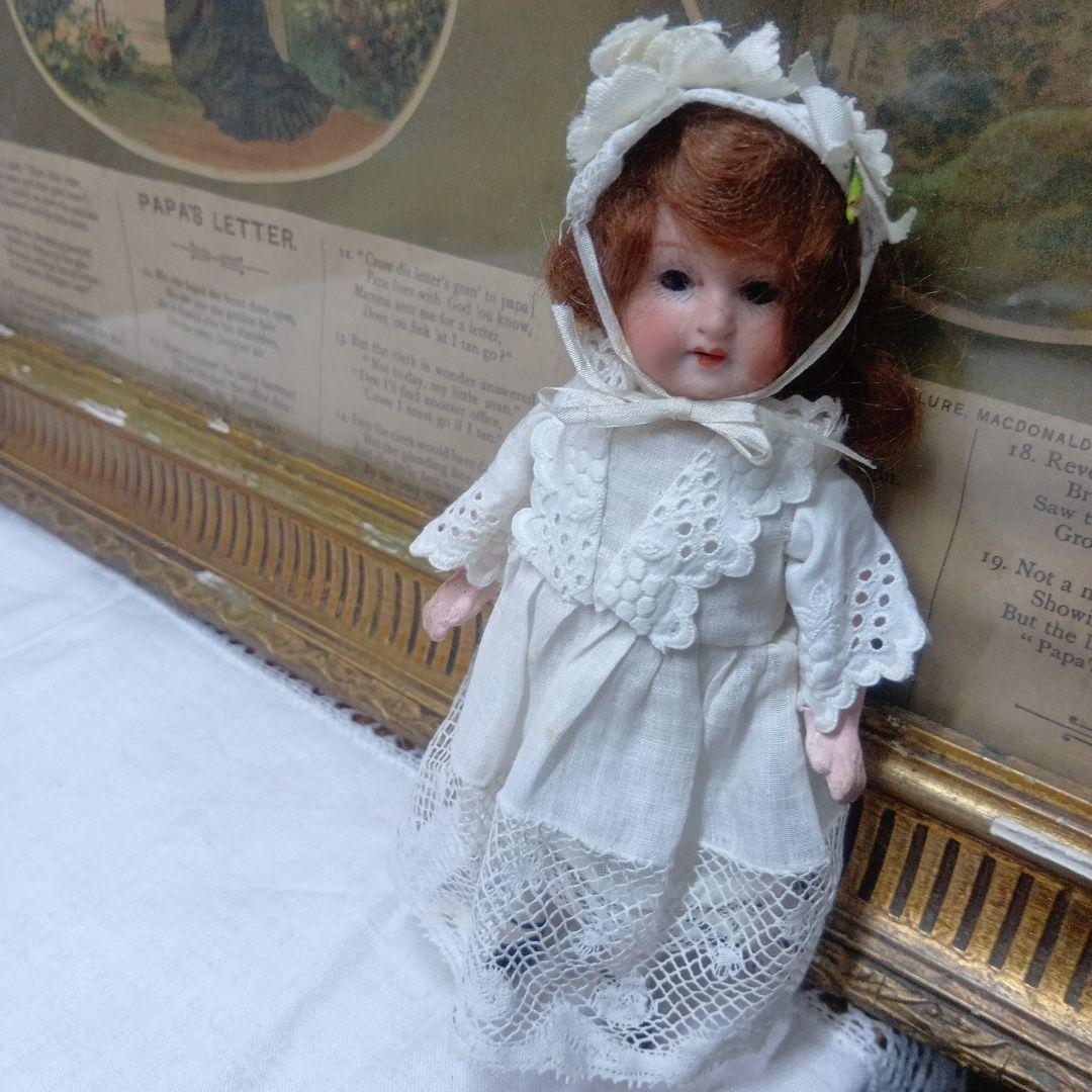 ♥ドイツからやって来た白いドレスがステキなアンティークビスクドール　ミニョネット