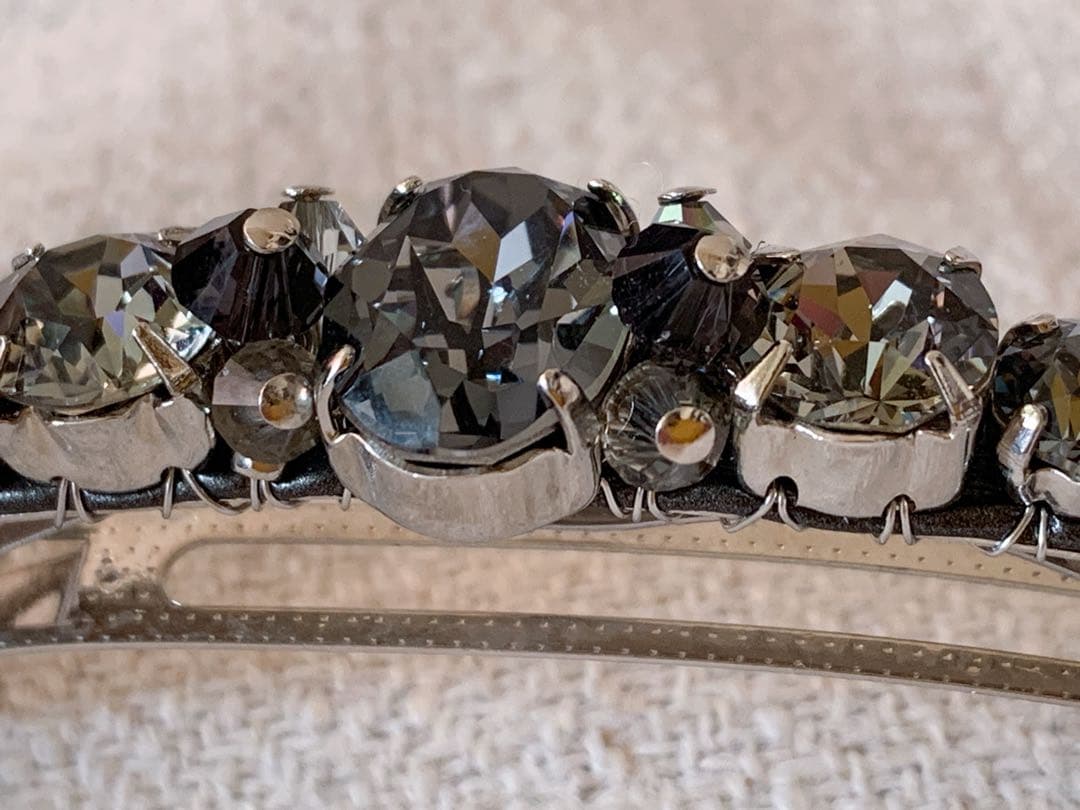 Complex Bizマスクフック付きバレッタ