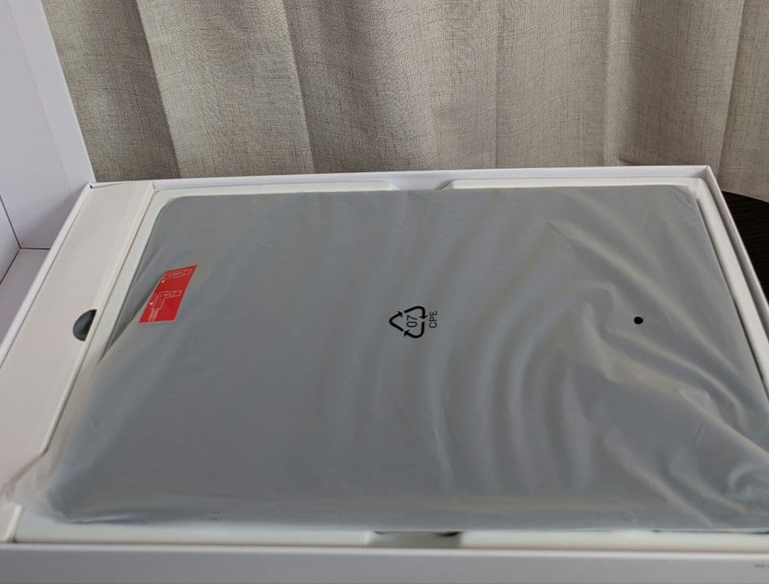 HUION 液晶ペンタブレット