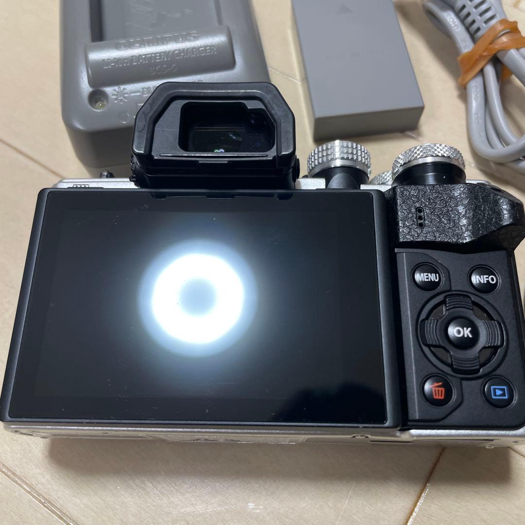 OLYMPUS OM-D E-M10Ⅱ ジャンク品　本体美品