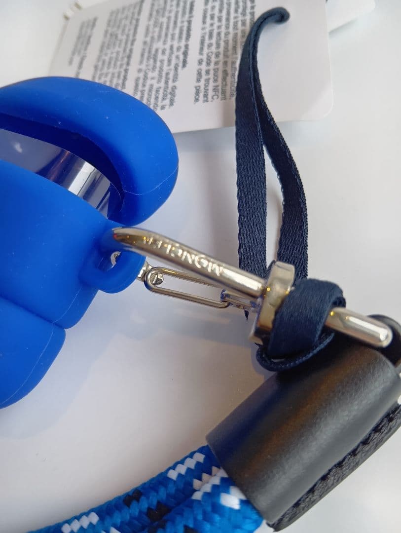 MONCLER Airpods ケース シリコンケース 青 新品 モンクレール