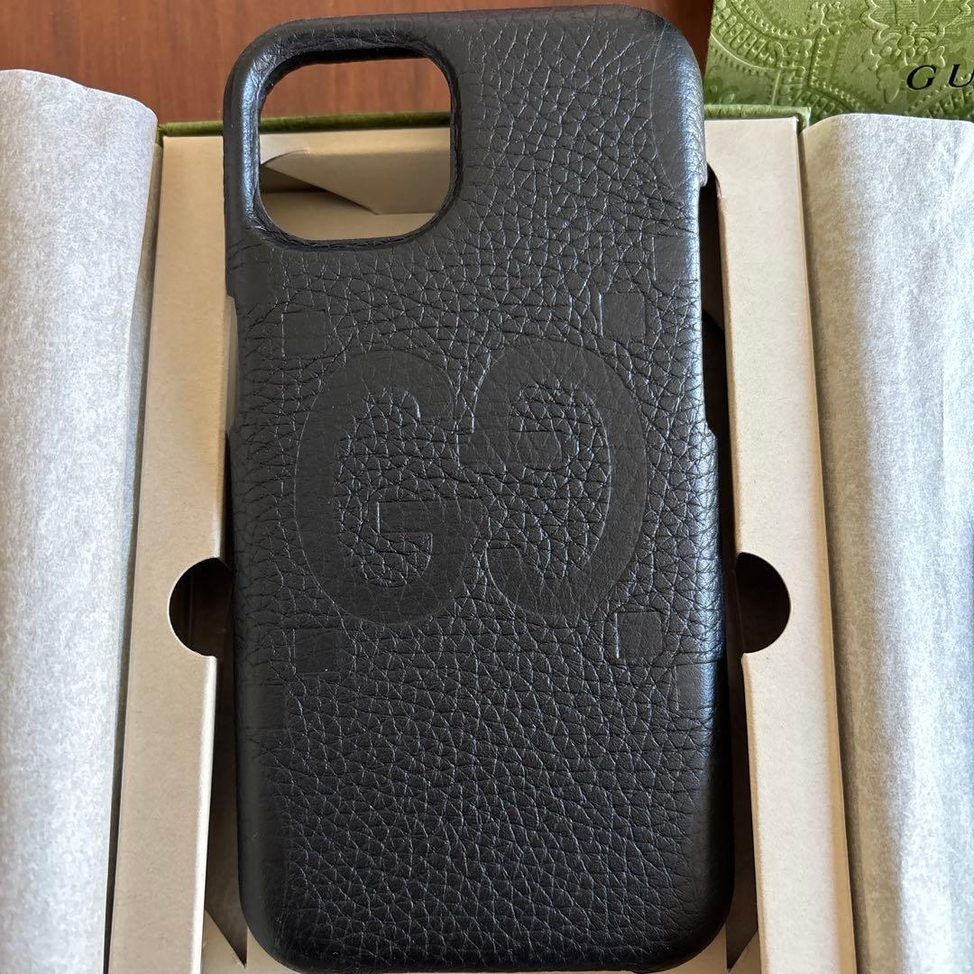 GUCCI ブラックレザー iPhone15ケース GGロゴ