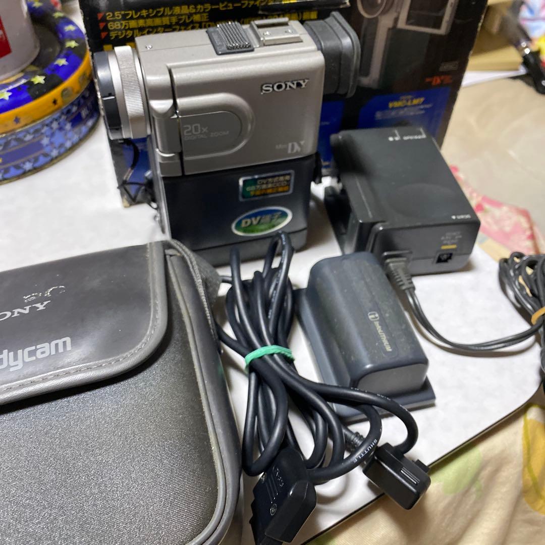 SONY miniDVビデオカメラ DCR-PC7 ①