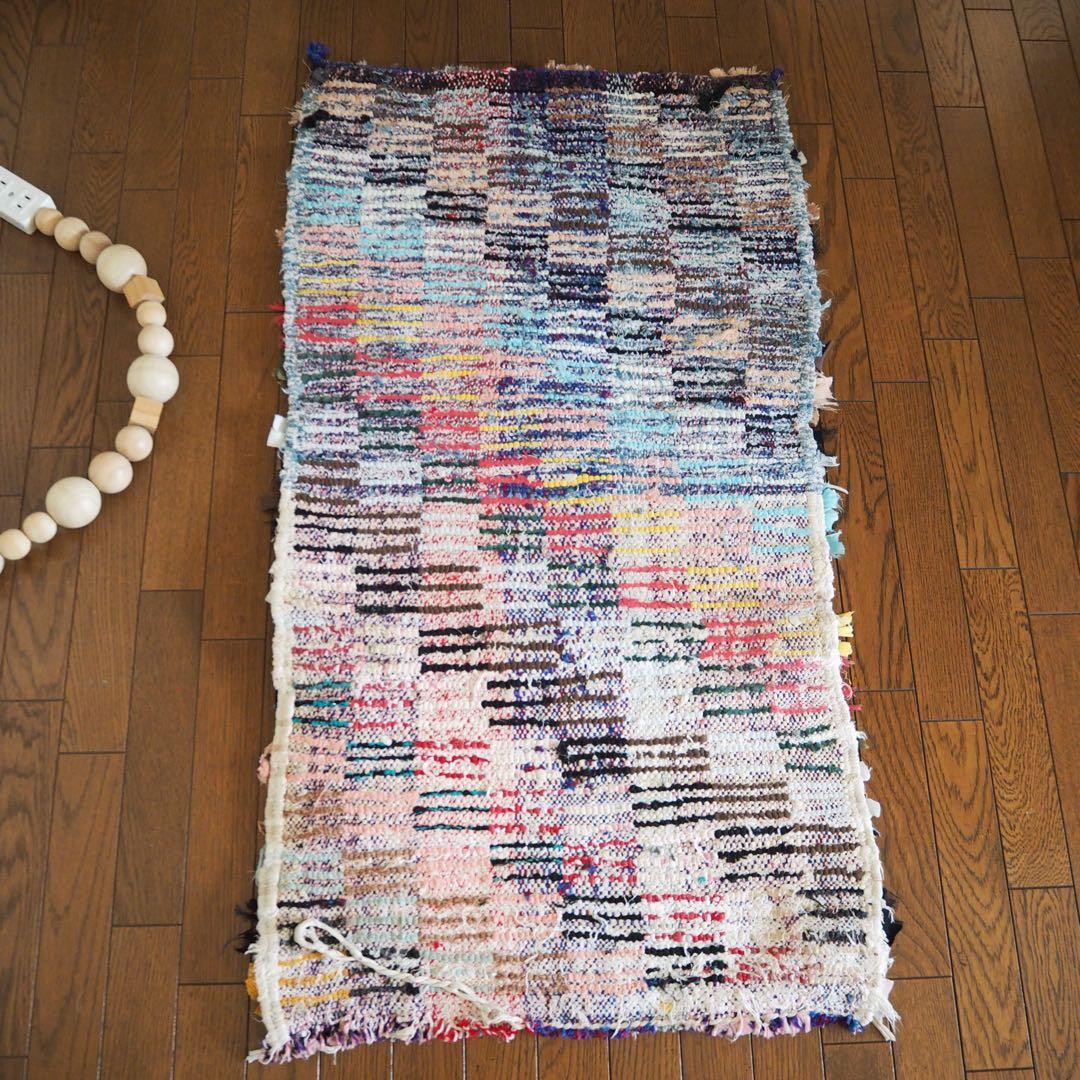 ラグ　絨毯　モロッコ　ハギレ　ボシャルウィット　ビンテージ